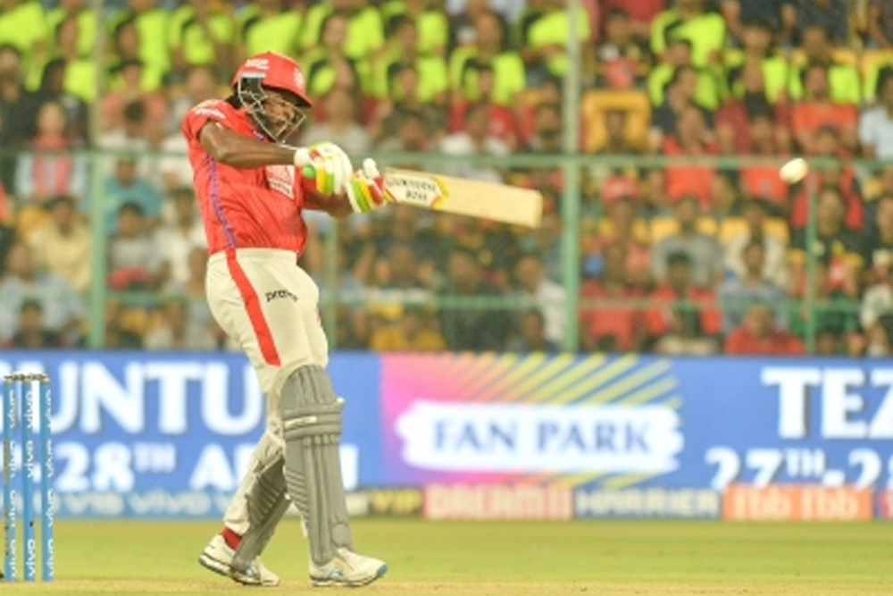 11 बल्लेबाज, जिन्होंने ‘चौके-छक्कों’ से ही पूरा कर दिया आईपीएल ‘शतक’