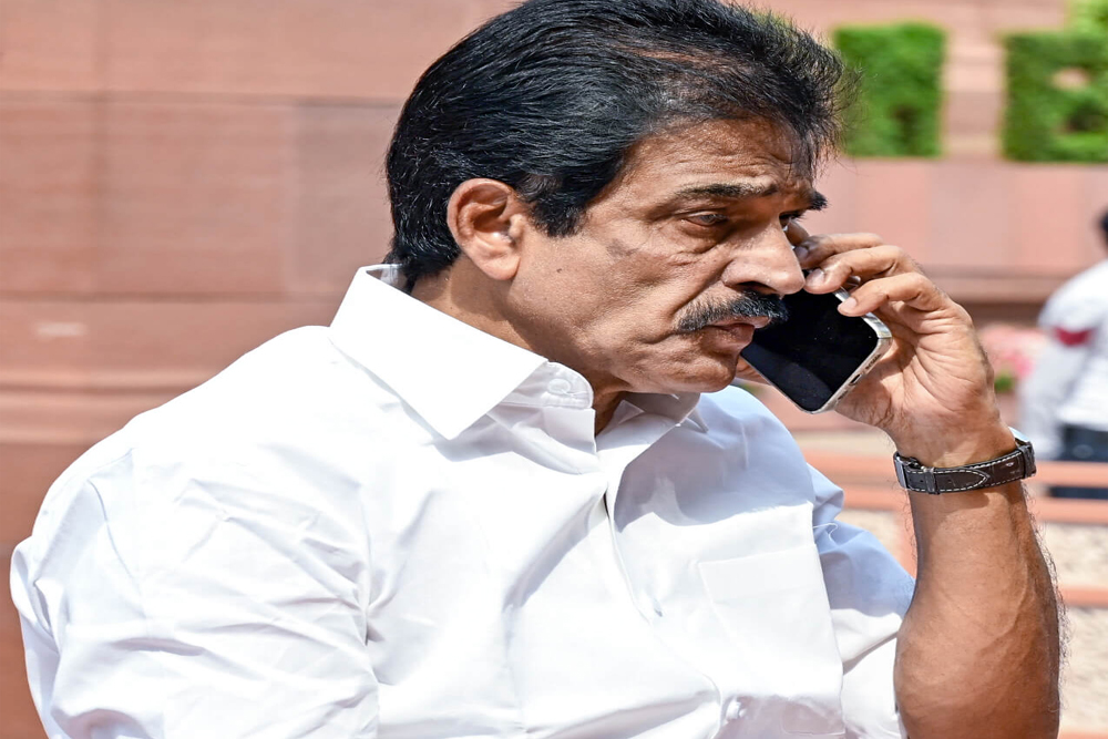 केरल में केसीवी के चहेतों को टिकट