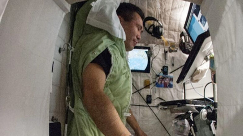 माइक्रोग्रैविटी इम्यून सिस्टम को कैसे प्रभावित करती है