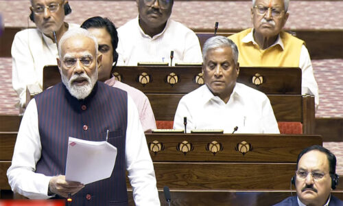 क्यों मोदी ‘नाराज फूफाओं’ से वाहवाही चाहते?