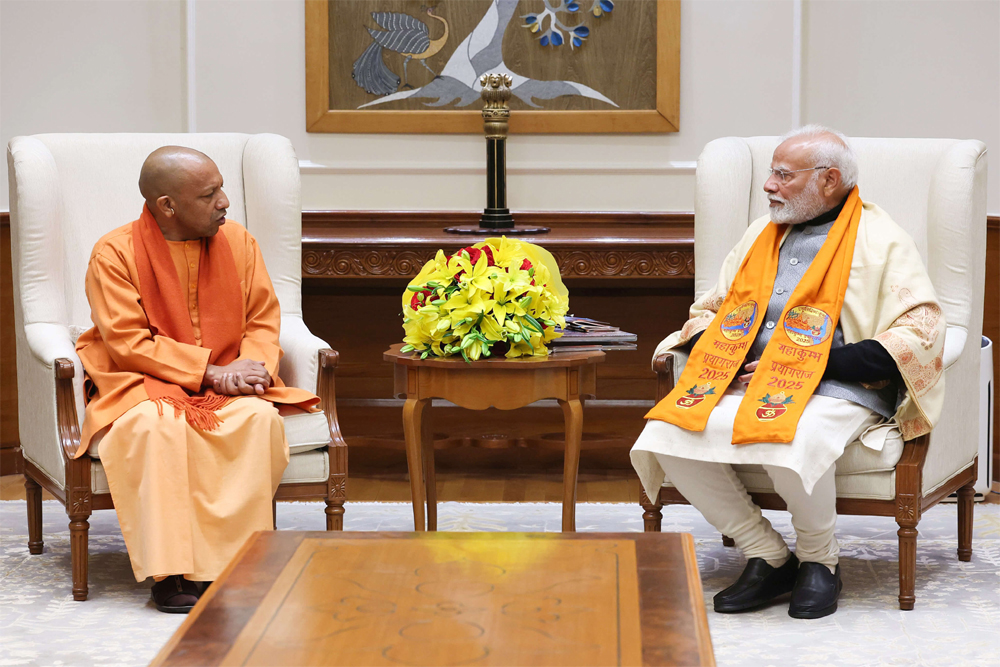 तो योगी सरकार में फेरबदल होगी