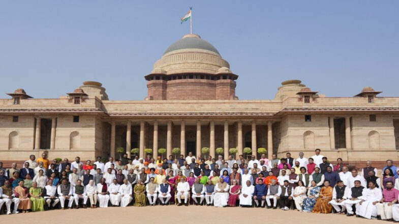 राज्यसभा से सेवानिवृत्त हो रहे सांसदों को सभापति ने दी विदाई