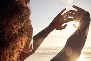 गर्मियों में खाली पेट बाहर निकलना खतरनाक