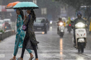 एनसीआर में मौसम ने ली करवट, हल्की बारिश के साथ पूरे सप्ताह छाए रहेंगे बादल