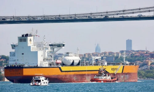 रूसी तेल खरीदने को लेकर बदला अमेरिका का मूड, भारत को मिली 30 दिनों की छूट