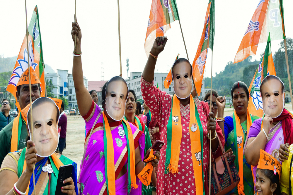 असम भाजपा का विवाद थम नहीं रहा