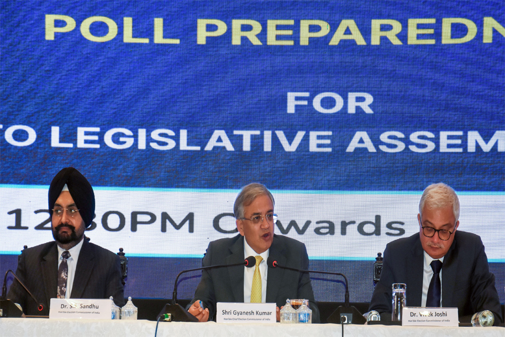 बंगाल में क्या चुनाव की घोषणा होगी?