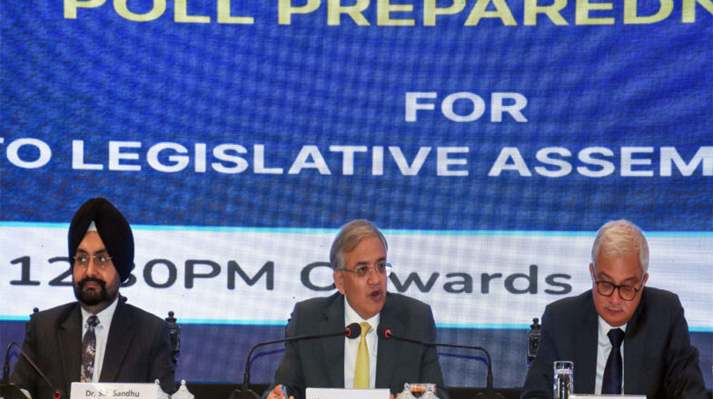 संविधान पवित्र या चुनाव की तारीख?