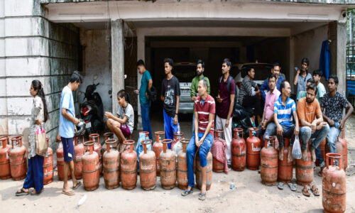 गैस के लिए हाहाकार