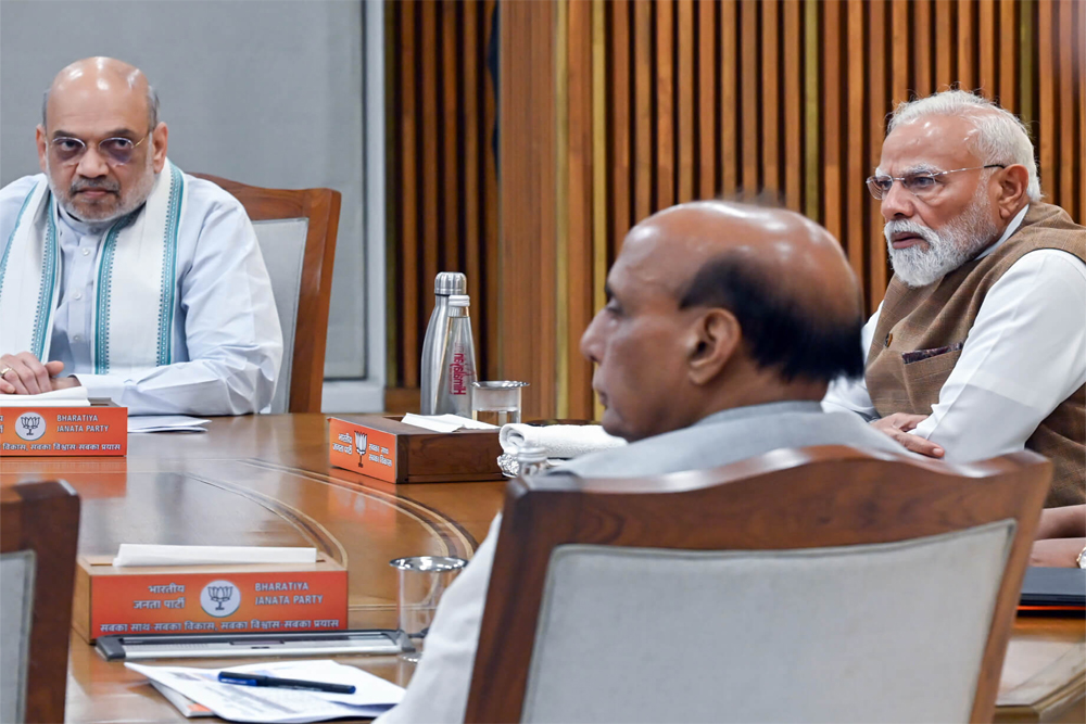 सरकार क्यों इतनी जल्दबाजी में है?