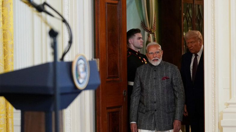 अमेरिका की रहम और मौन