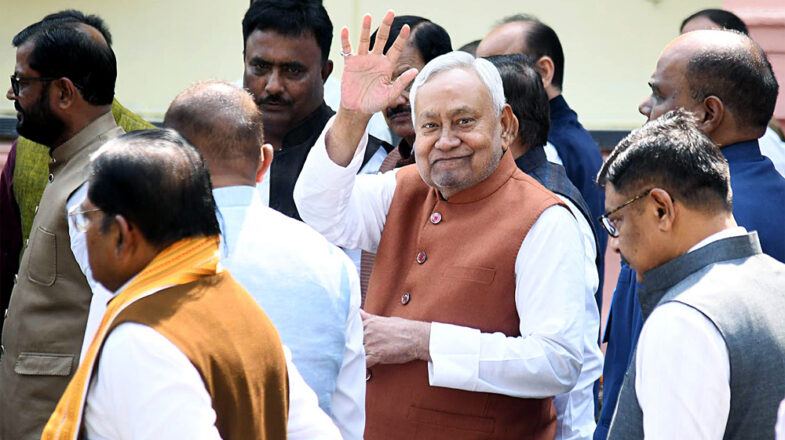 बिहार को प्रयोगशाला बना दिया