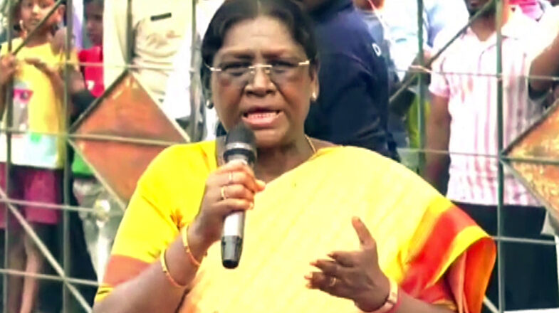 राष्ट्रपति विवाद में किसकी गलती?