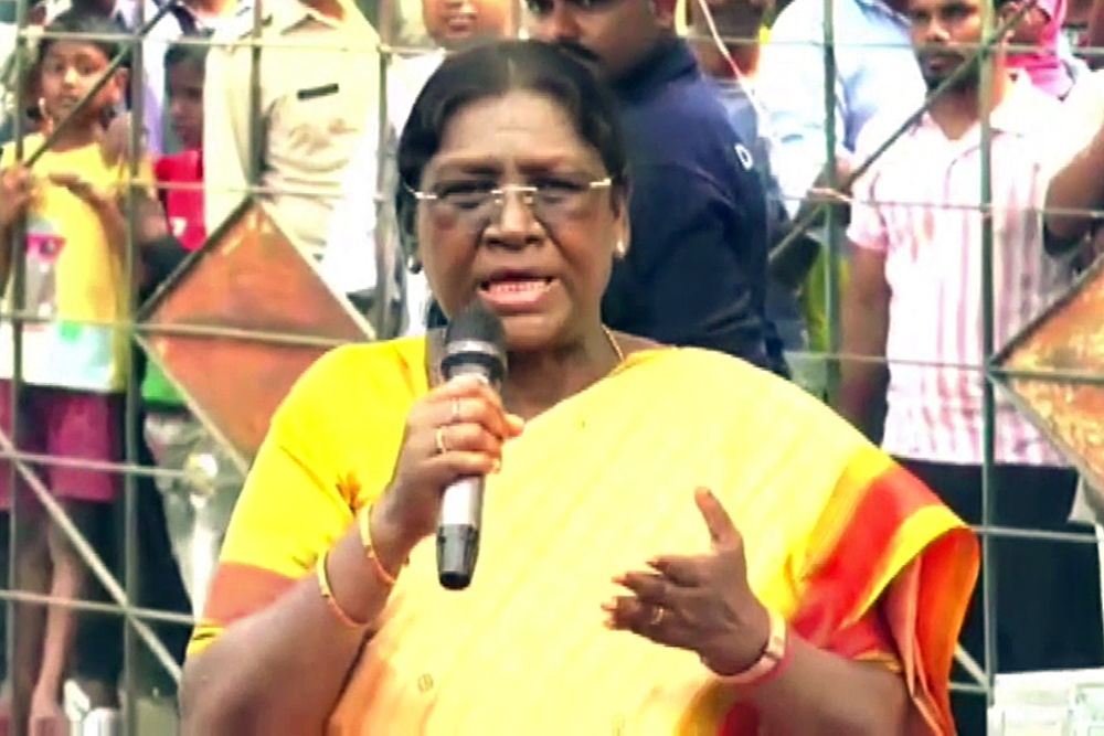 राष्ट्रपति विवाद में किसकी गलती?