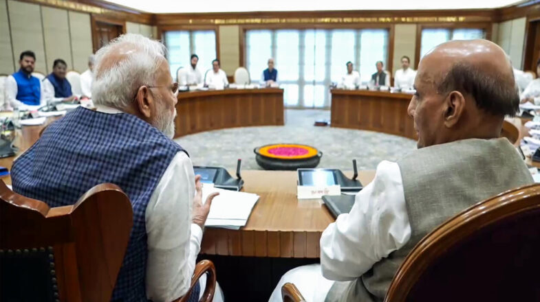 गड़बड़ है तो विपक्ष दोषी