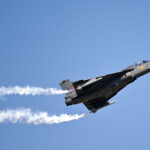 भारत में तेजस फाइटर जेट इंजन का रिपेयर सेंटर बनाने के लिए जीई एयरोस्पेस और भारतीय वायुसेना ने किया समझौता