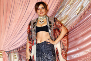 मेकअप में और खराब लगती हूं, नेहा शर्मा ने खुद पर किया मजेदार कमेंट