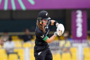 कप्तान अमेलिया केर के शतक की बदौलत न्यूजीलैंड ने रचा इतिहास