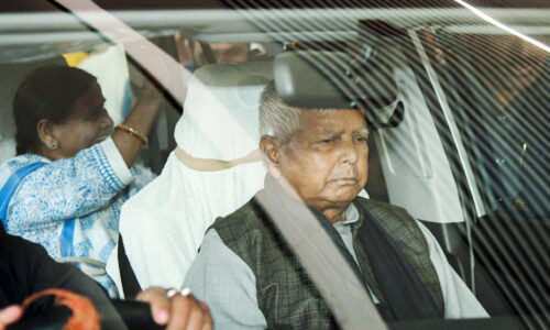 लालू परिवार के कई ठिकाने हो गए