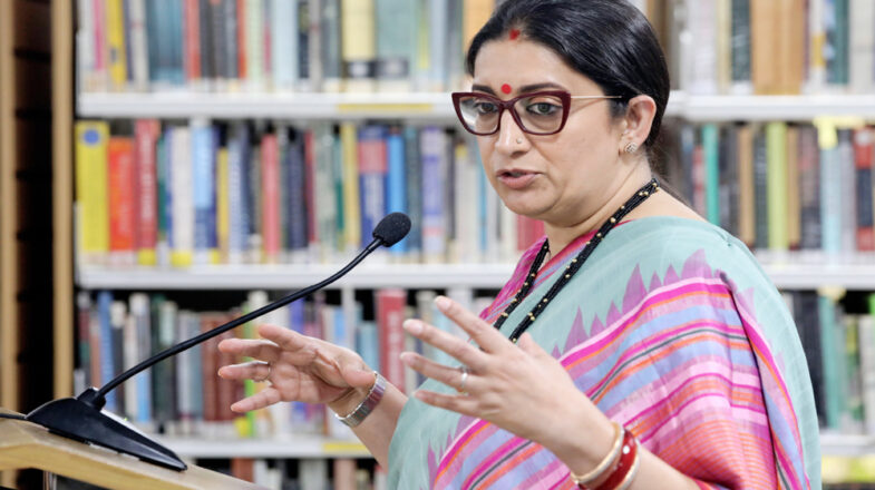 कांग्रेस ने अपना क्रूर चेहरा देश की महिलाओं के सामने उजागर कियाः स्मृति ईरानी