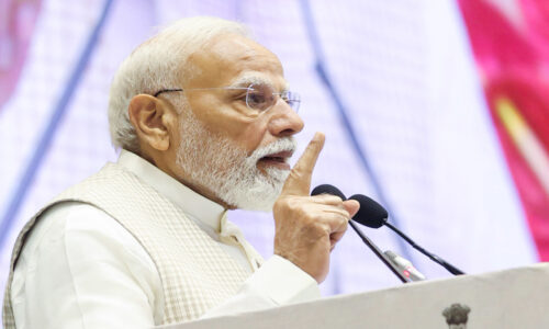 गुजरात के सुरेंद्रनगर में दर्दनाक हादसा ट्रक की टक्कर से 7 तीर्थयात्रियों की मौत