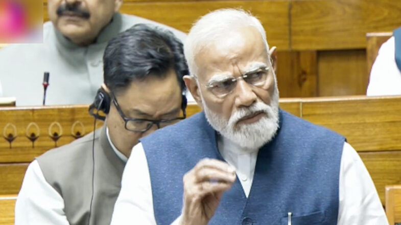 यथार्थ से टकराती कथाएं