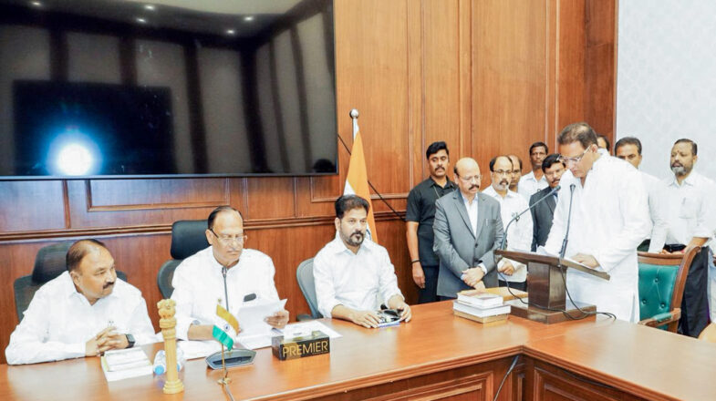 मोहम्मद अजहरुद्दीन ने तेलंगाना एमएलसी के रूप में शपथ ली