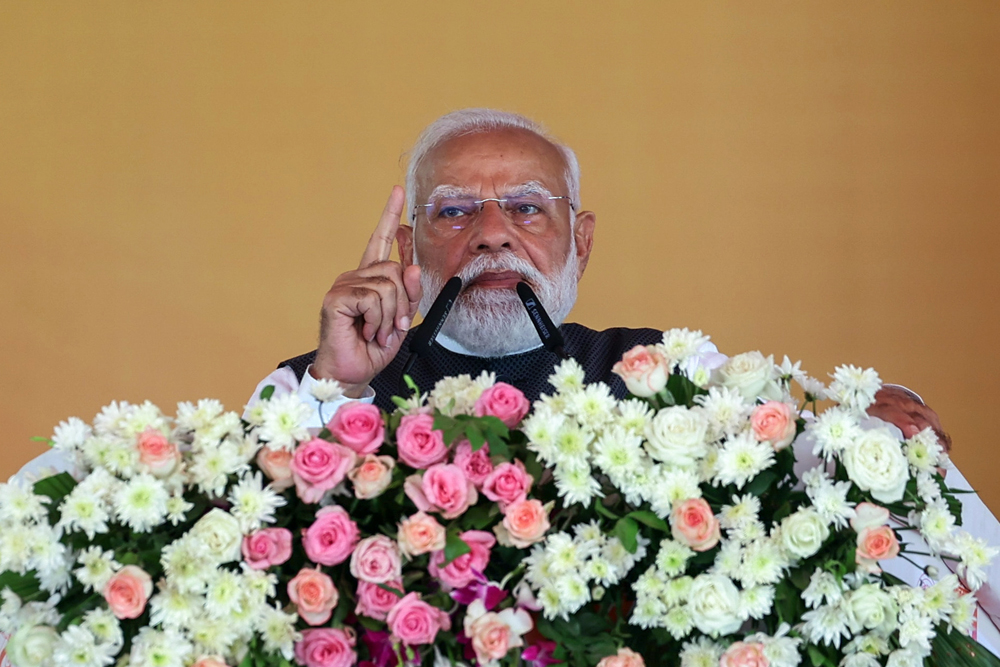 सपा परिवारवाद-जातिवाद से ऊपर नहीं उठ सकती, यूपी को सतर्क रहना होगा : पीएम मोदी