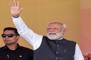 नेहरू के रिकॉर्ड तोड़ने की मुहिम
