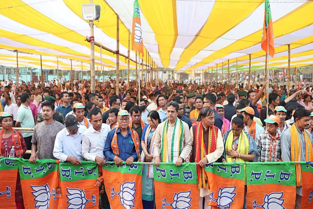 पूर्वोत्तर में भाजपा को झटका