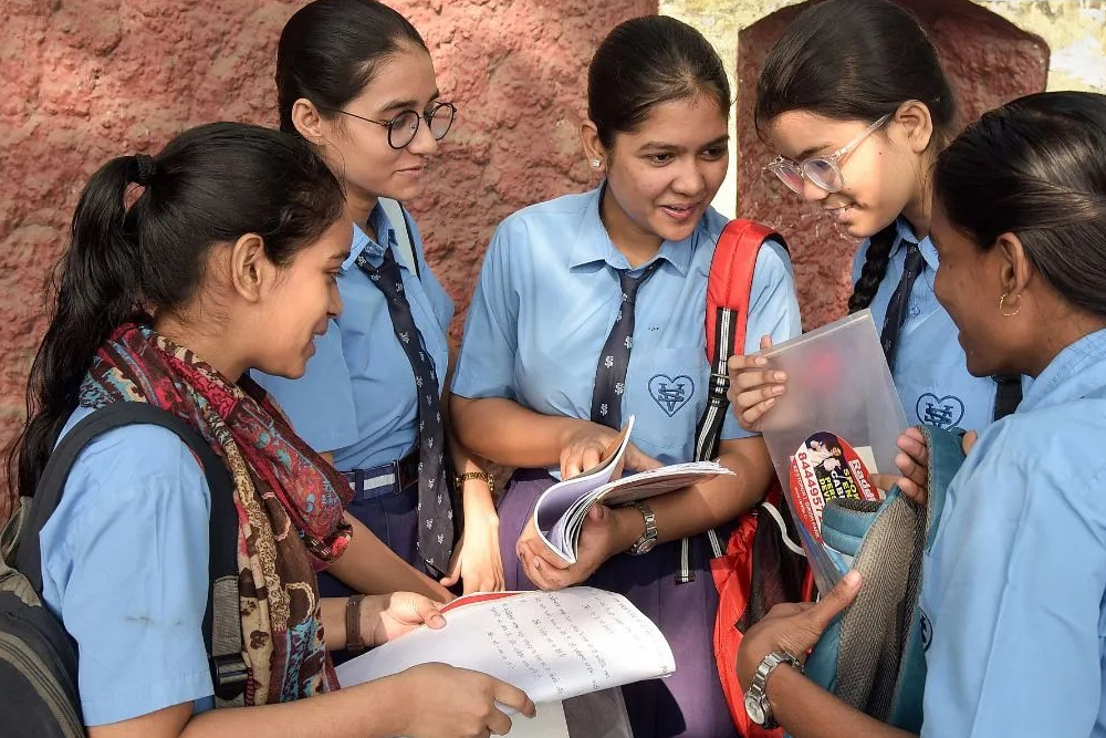 सीबीएसई 10वीं बोर्ड का रिजल्ट जारी, 93.70 प्रतिशत छात्रों ने मारी बाजी
