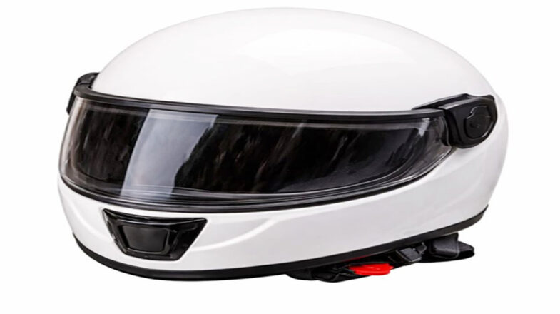 महाराष्ट्र में पुलिसकर्मियों के लिए हेलमेट अनिवार्य