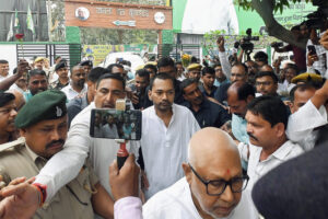 निशांत की यात्रा से तेज होगी राजनीति