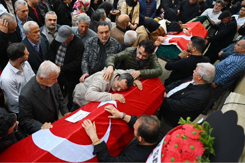 तुर्की स्कूल शूटिंग मामला: 8 मासूमों समेत 9 की मौत