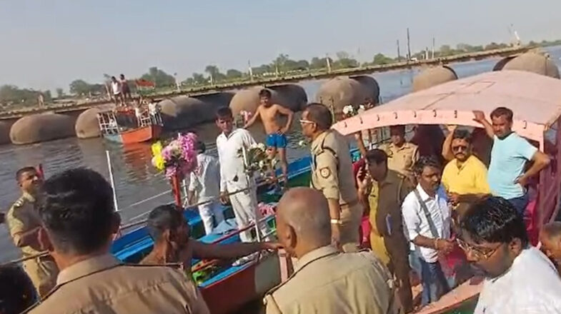 वृंदावन: यमुना नदी में पलटी नाव, 6 पर्यटकों की मौत