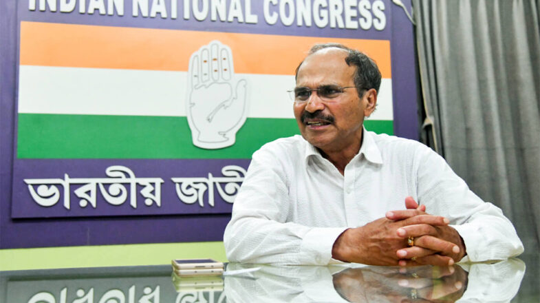 अधीर रंजन को अपने ही लोगों से लड़ना है