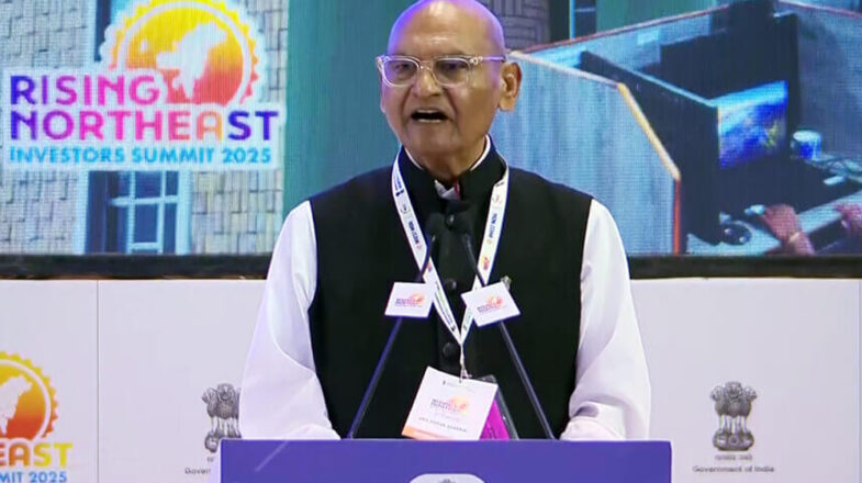 अनिल अग्रवाल निशाने पर, बचाव में उतरे जिंदल, बेदी