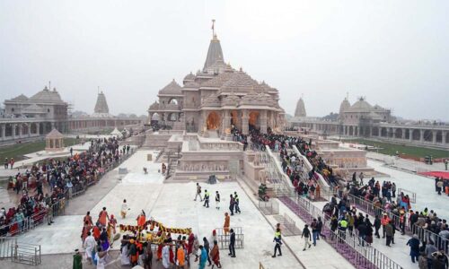 आखिरकार चंपत राय विदा हुए
