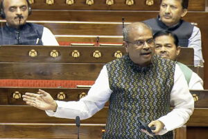 धर्मेंद्र प्रधान ने नया विवाद खड़ा किया