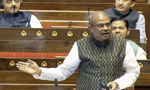 धर्मेंद्र प्रधान ने नया विवाद खड़ा किया