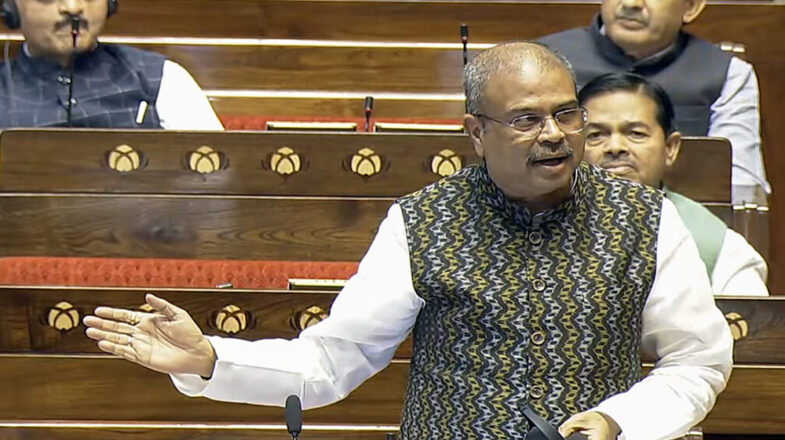 धर्मेंद्र प्रधान ने नया विवाद खड़ा किया