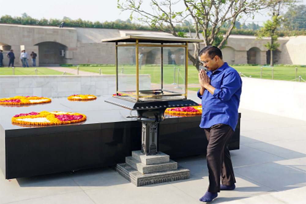 केजरीवाल को फिर गांधी याद आए