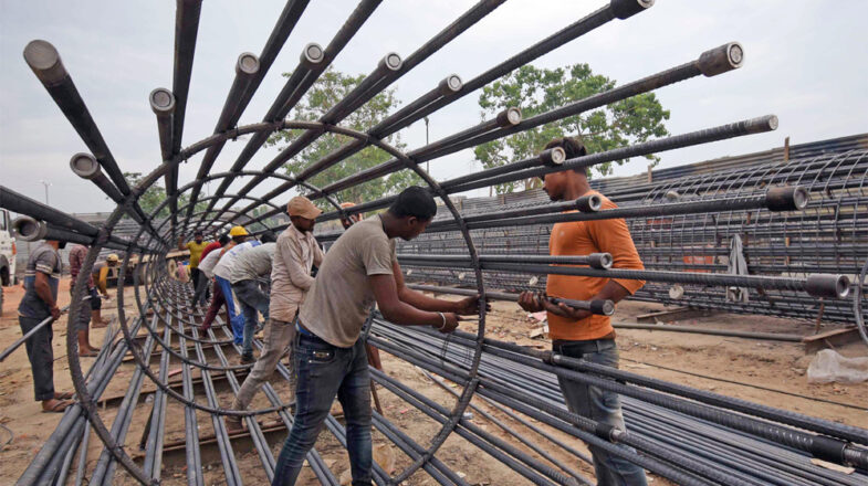 सिकुड़ता हुआ श्रम बाजार