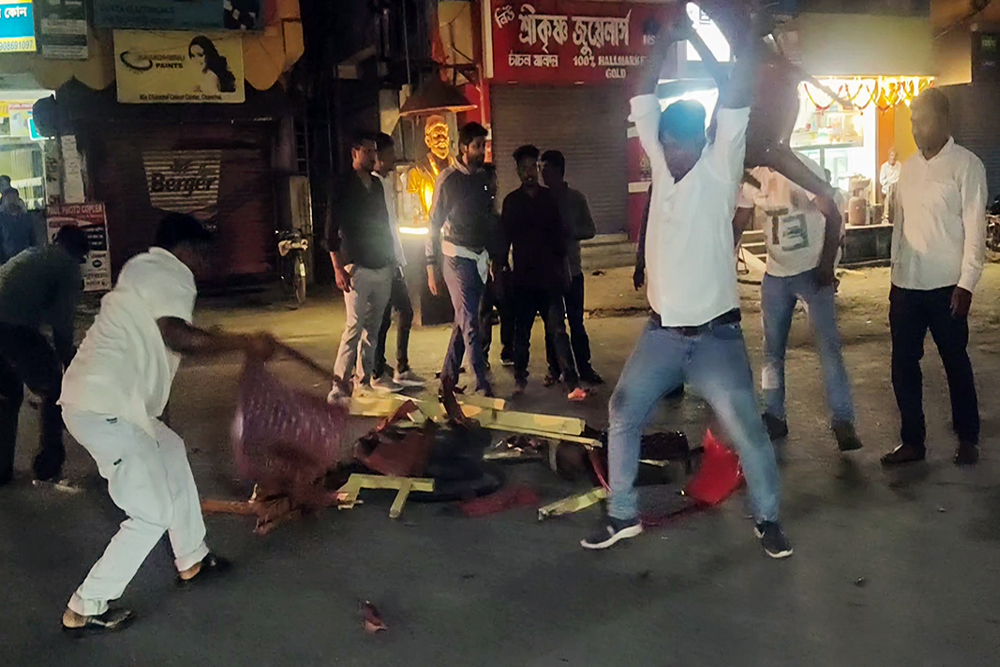 बंगाल में तनाव का किसको फायदा?