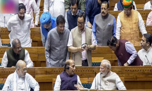 संसद, संविधान सब राजनीति साधने का मंच