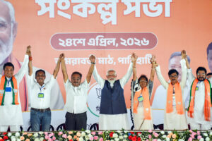 आखिरी चरण से पहले अफवाहों का बाजार