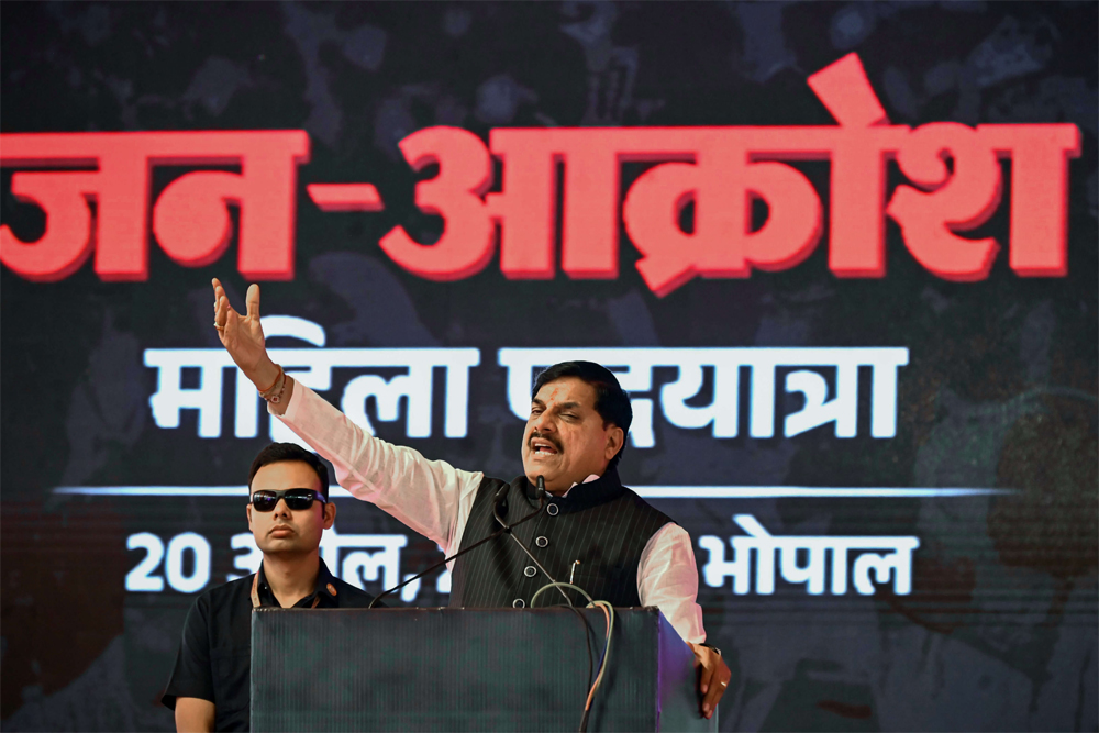 महिला बिल पर भाजपा सरकारों का तमाशा