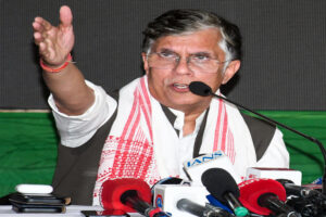 खेड़ा को कांग्रेस ने अकेले छोड़ा