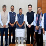 आप के सात सांसद भाजपा के साथ