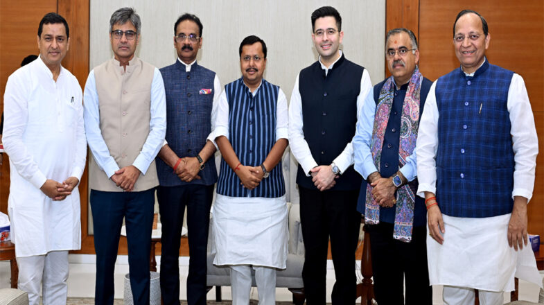 आप के सात सांसद भाजपा के साथ